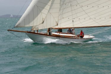 Classic Yacht NGATIRA