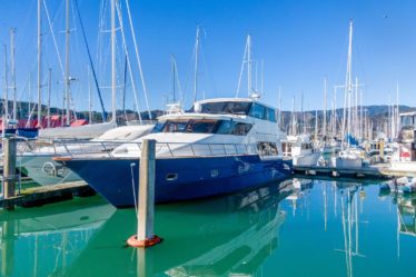 Vitech 58 Flybridge Cruiser