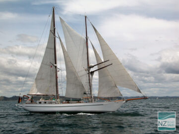 ATAIR: Petersen Yacht – Brigantine 70ft – traditional style