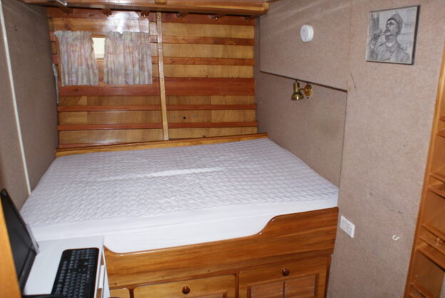 AFFINITY: 18.6 Charter Vessel - Image 21