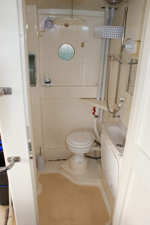 AFFINITY: 18.6 Charter Vessel - Image 38