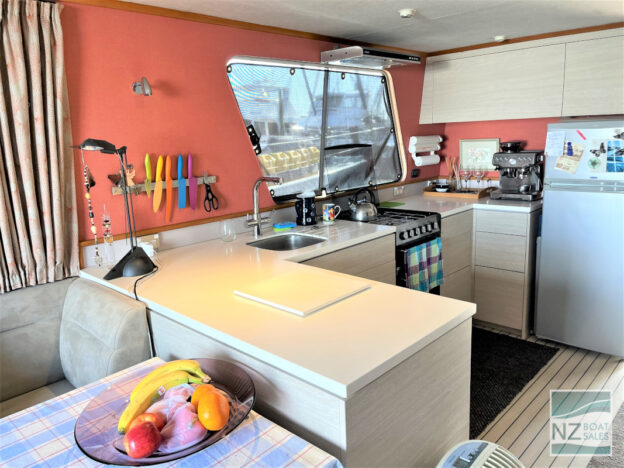 DREAMTIME: Houseboat and Berth Package - Image 14