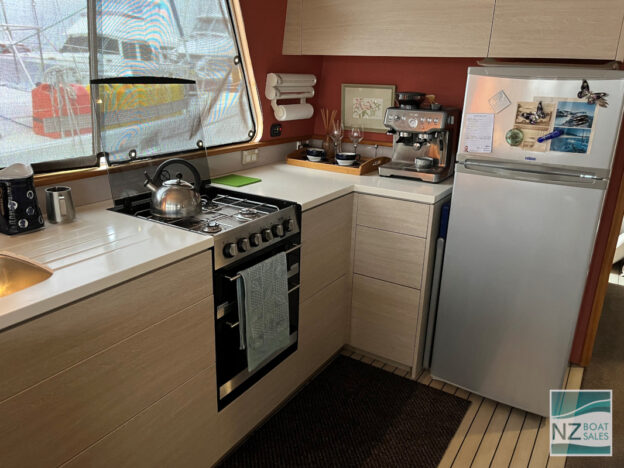 DREAMTIME: Houseboat and Berth Package - Image 15