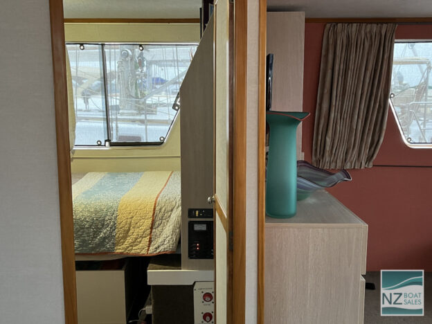 DREAMTIME: Houseboat and Berth Package - Image 16