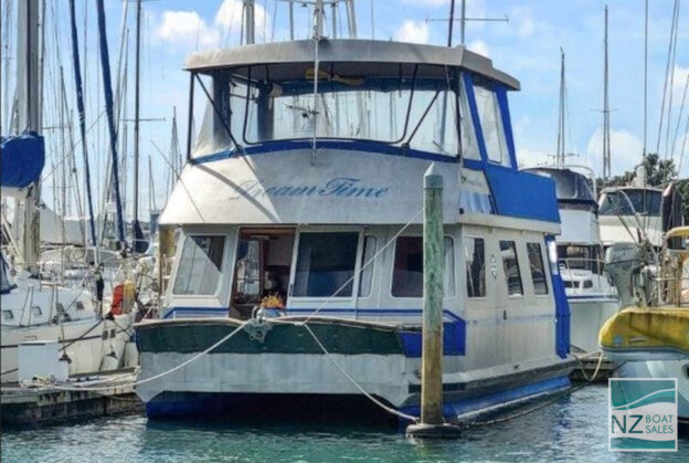 DREAMTIME: Houseboat and Berth Package - Image 4