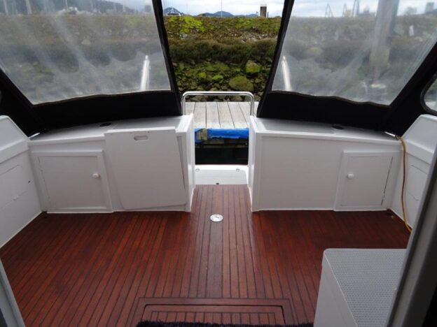 LADY OLIVIA: Hartley Coastal 13.1M - Image 5