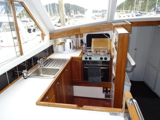 LADY OLIVIA: Hartley Coastal 13.1M - Image 11