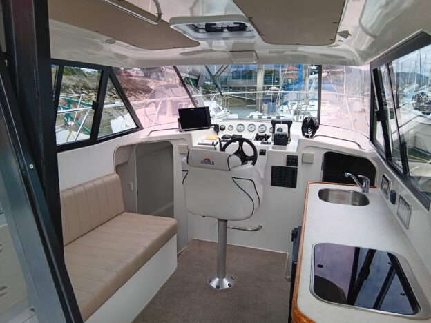 RUM RUNNER: Immaculate 9m Black Cat - Image 11