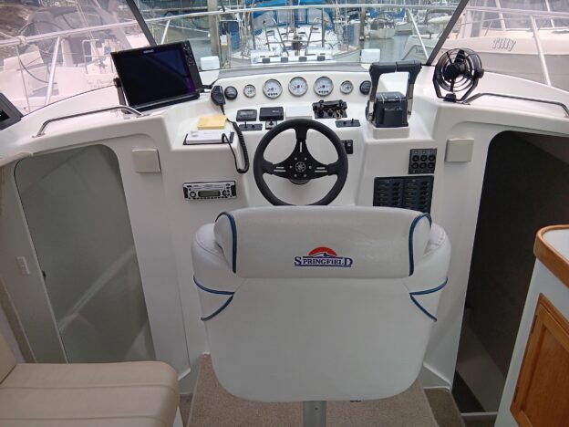 RUM RUNNER: Immaculate 9m Black Cat - Image 13