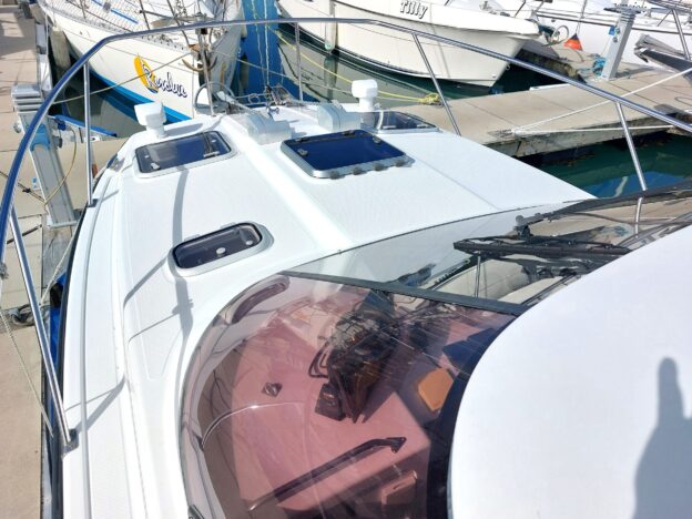 RUM RUNNER: Immaculate 9m Black Cat - Image 7