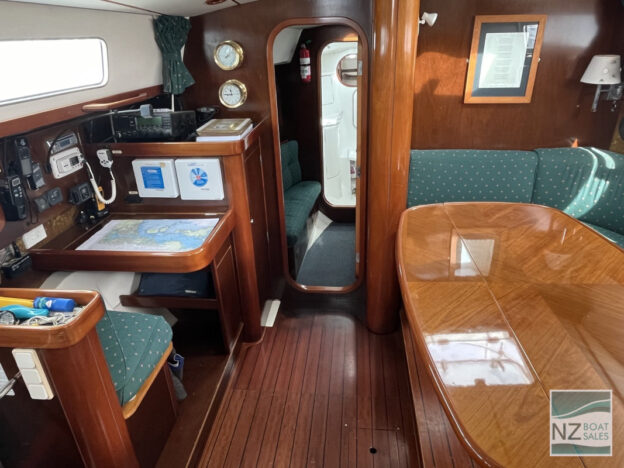 ELLAN VANNIN: Beneteau Oceanis 40 Centre Cockpit Sloop - Image 21