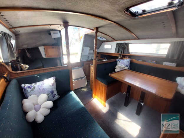 TE TUI: Well Equipped 1986 Raven 31 - Image 11