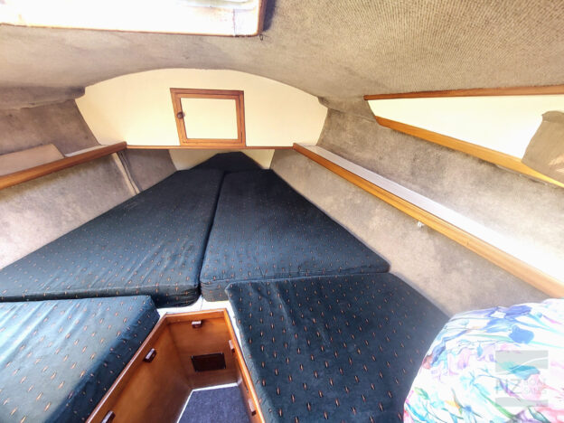 TE TUI: Well Equipped 1986 Raven 31 - Image 12