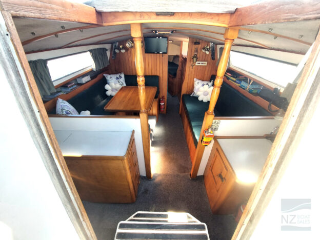 TE TUI: Well Equipped 1986 Raven 31 - Image 8