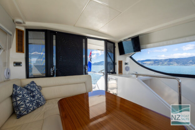 BLUE FINN: Maritimo M52 Sky Lounge - Image 6