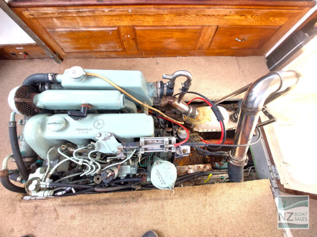 LADY ETHEL: Solid Kauri 34ft 1962 Classic Launch - Image 17