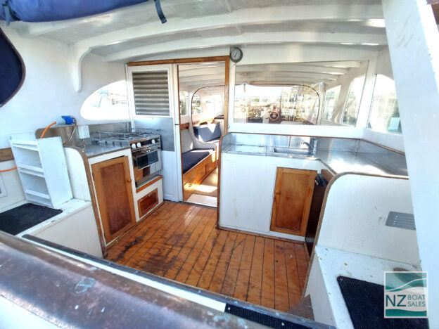 LADY ETHEL: Solid Kauri 34ft 1962 Classic Launch - Image 4