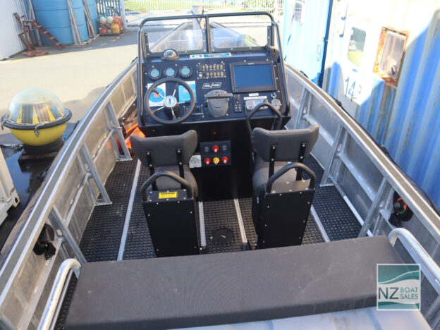 PUMAU: Zodiac Milpro SRA-750 - Image 9