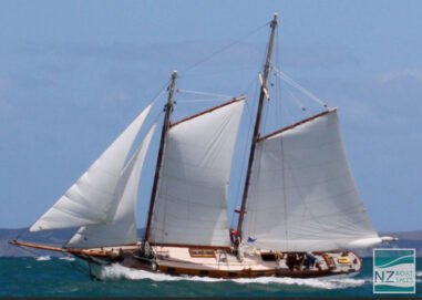 CLARIONET: Howard Chapelle Classic Gaff Rigged Schooner
