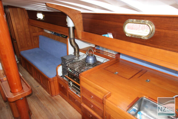 CLARIONET: Howard Chapelle Classic Gaff Rigged Schooner - Image 10