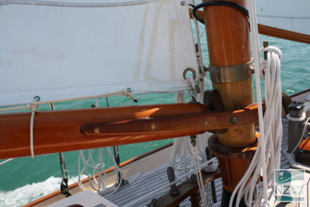 CLARIONET: Howard Chapelle Classic Gaff Rigged Schooner - Image 6