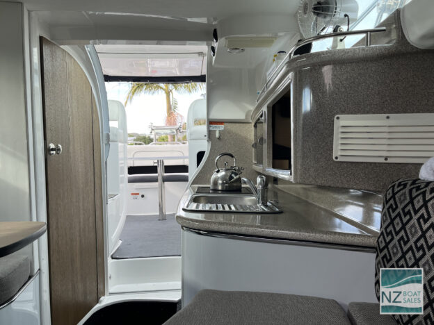 GADGET: Whittley CR 2800 fast power cruiser on trailer - Image 13