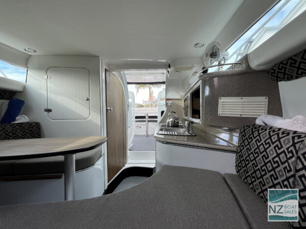 GADGET: Whittley CR 2800 fast power cruiser on trailer - Image 16
