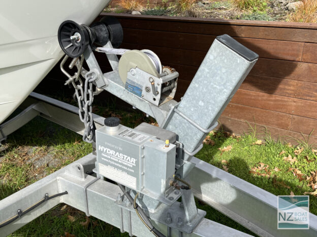 GADGET: Whittley CR 2800 fast power cruiser on trailer - Image 19