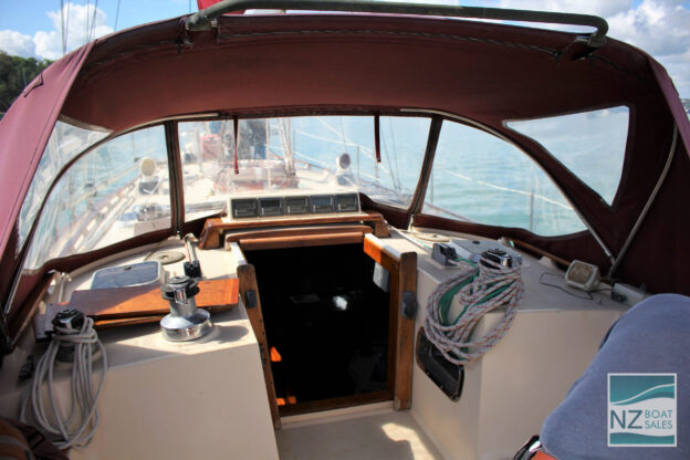 KAMA LUA: Island Packet 44 - Image 15