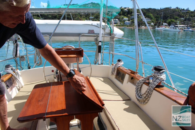 KAMA LUA: Island Packet 44 - Image 9