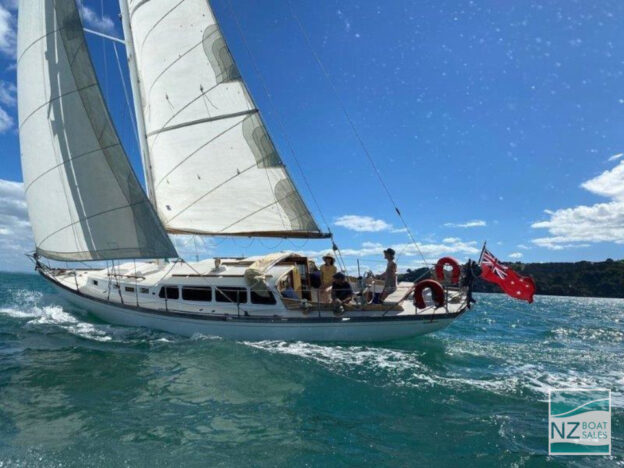MOOREA: Kettenburg K43 Cruising Sloop - Image 26