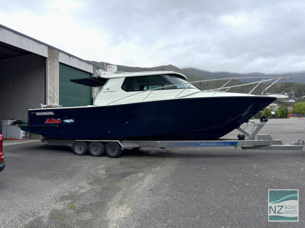 AHI: Well Cared for Conraad 1051 Sports Fisher