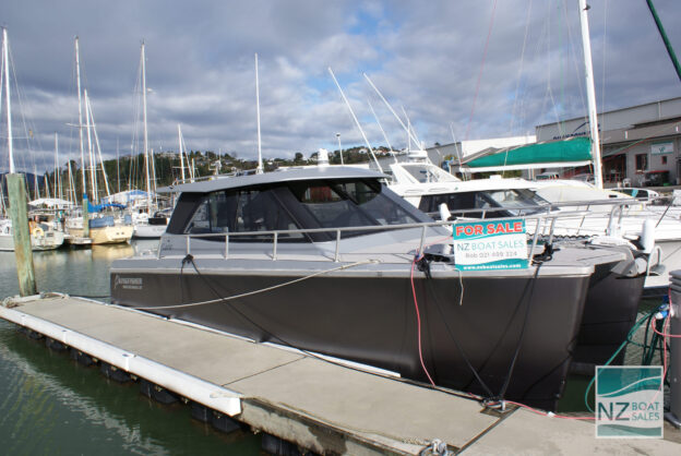 KARA: Kingfisher 900 Multihull with Trailer