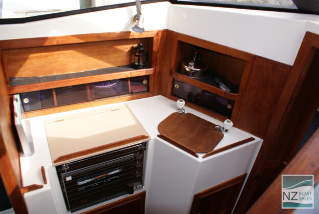 AVALON: Great weekender. Markline Priced to Sell. - Image 10