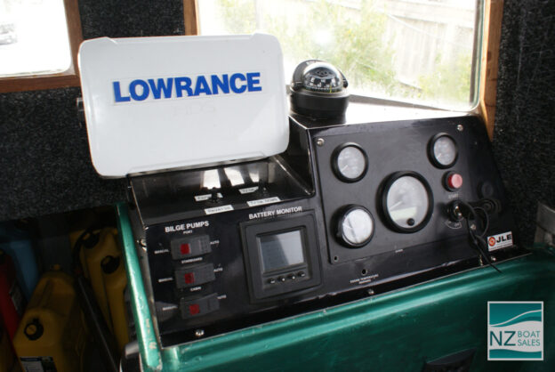 SNOW GOOSE: Fast Commuting Style Vessel with Road-Legal Trailer - Image 11