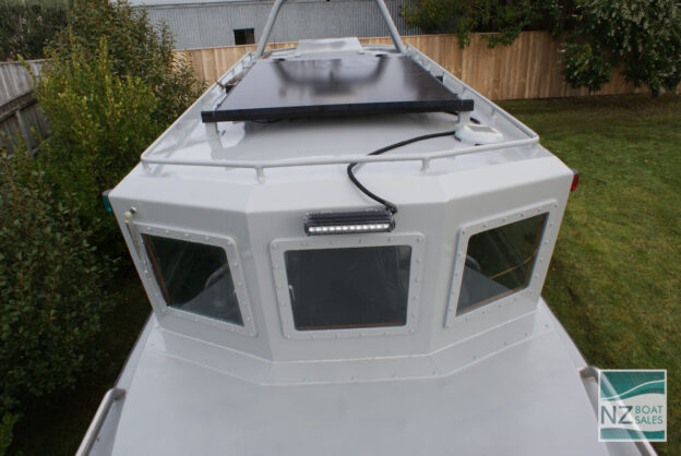 SNOW GOOSE: Fast Commuting Style Vessel with Road-Legal Trailer - Image 4