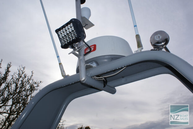 SNOW GOOSE: Fast Commuting Style Vessel with Road-Legal Trailer - Image 7