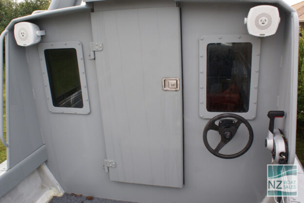 SNOW GOOSE: Fast Commuting Style Vessel with Road-Legal Trailer - Image 8