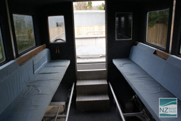 SNOW GOOSE: Fast Commuting Style Vessel with Road-Legal Trailer - Image 9