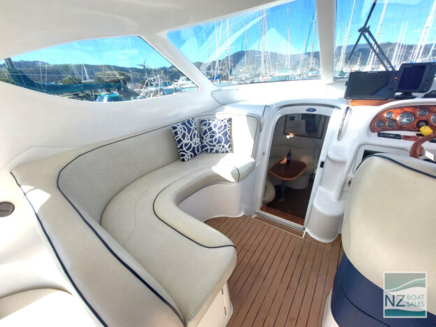 JOIE DE VIVRE – Tidy Sunrunner 3700SE (2006) - Image 4