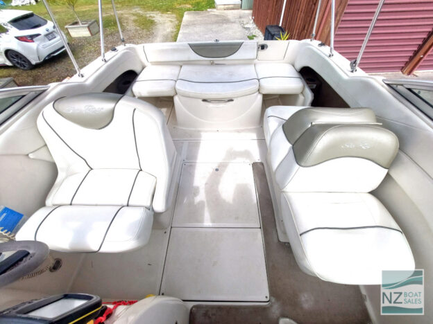 SeaRay 215 Weekender - 2004, tidy, low hrs - Image 9