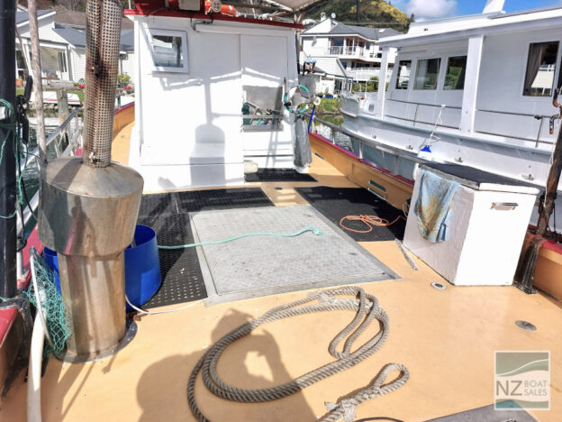 Lady HR- tidy, simple 31ft kauri fishing boat - Image 7