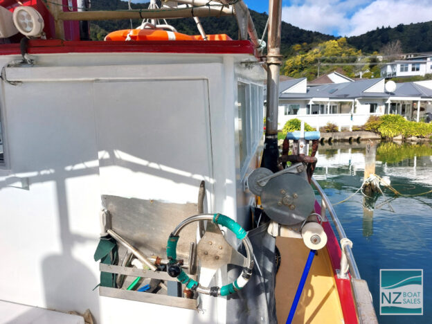 Lady HR- tidy, simple 31ft kauri fishing boat - Image 4