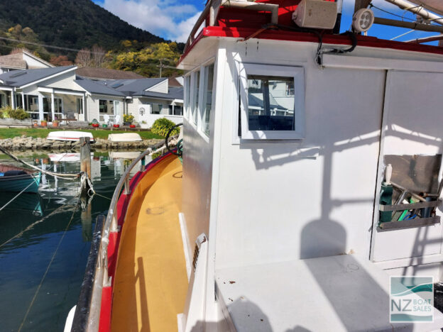 Lady HR- tidy, simple 31ft kauri fishing boat - Image 5