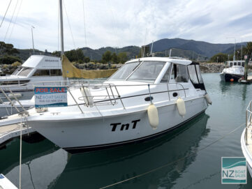 TNT: 28ft Carver with Volvo KAD43