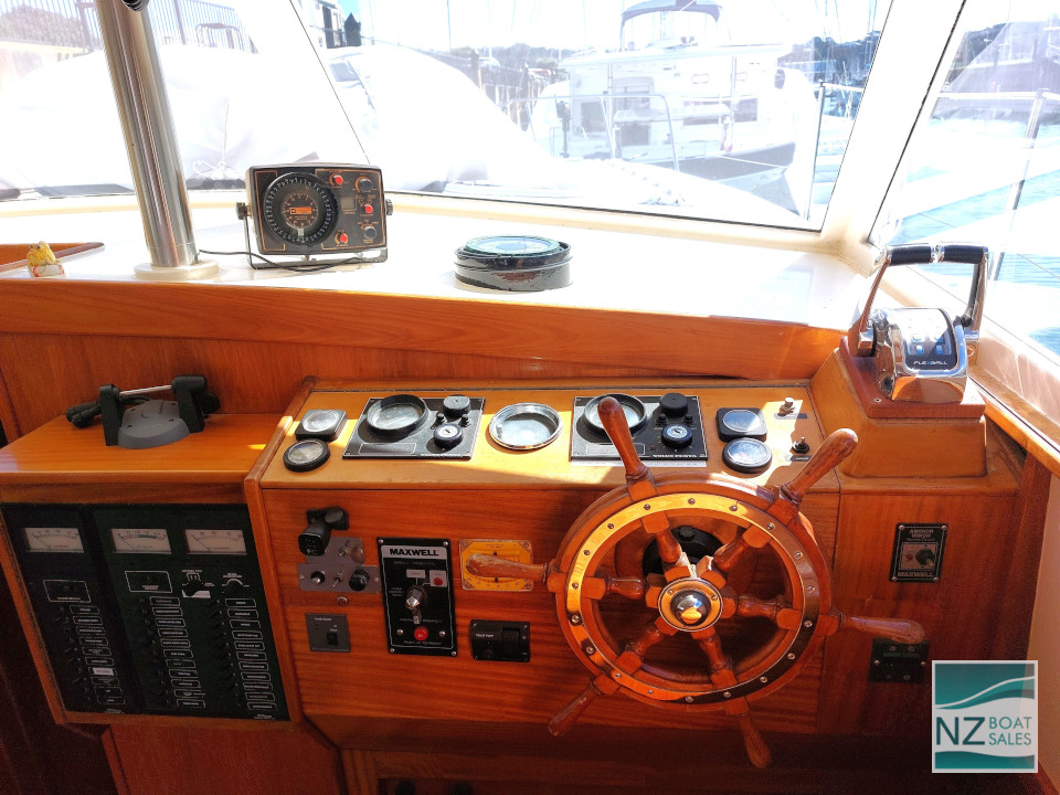 Bentley: immaculate 1979 50ft Pelin- well named! - Image 13