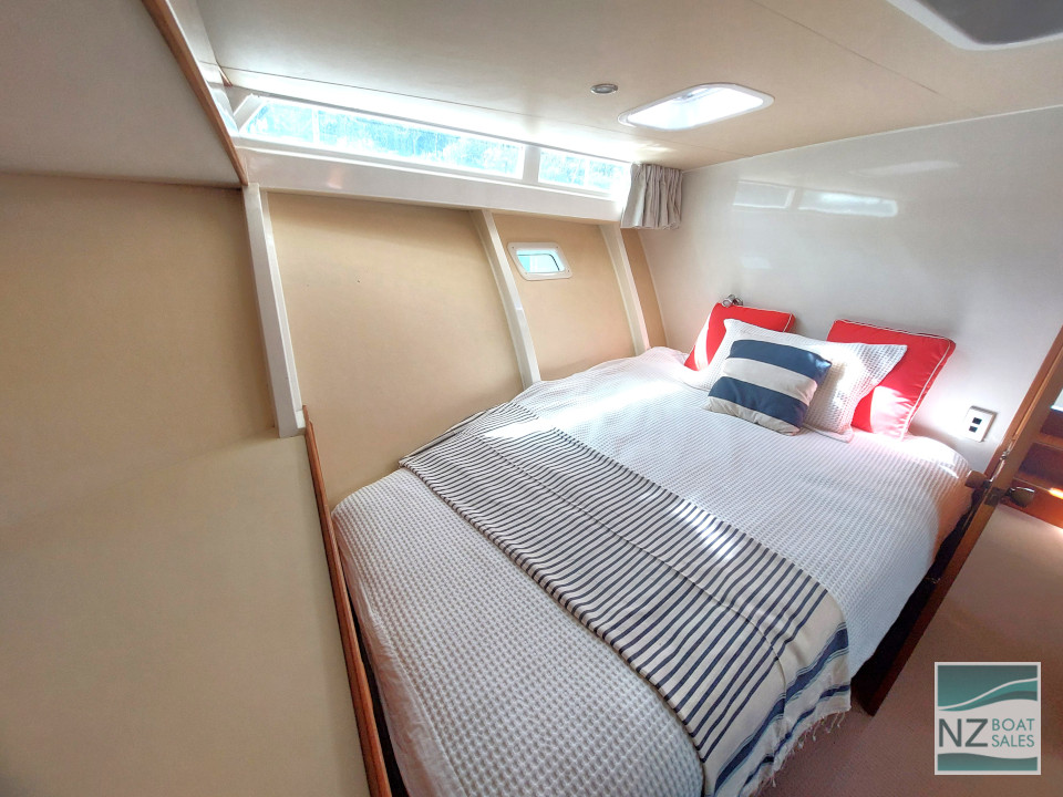 Bentley: immaculate 1979 50ft Pelin- well named! - Image 15