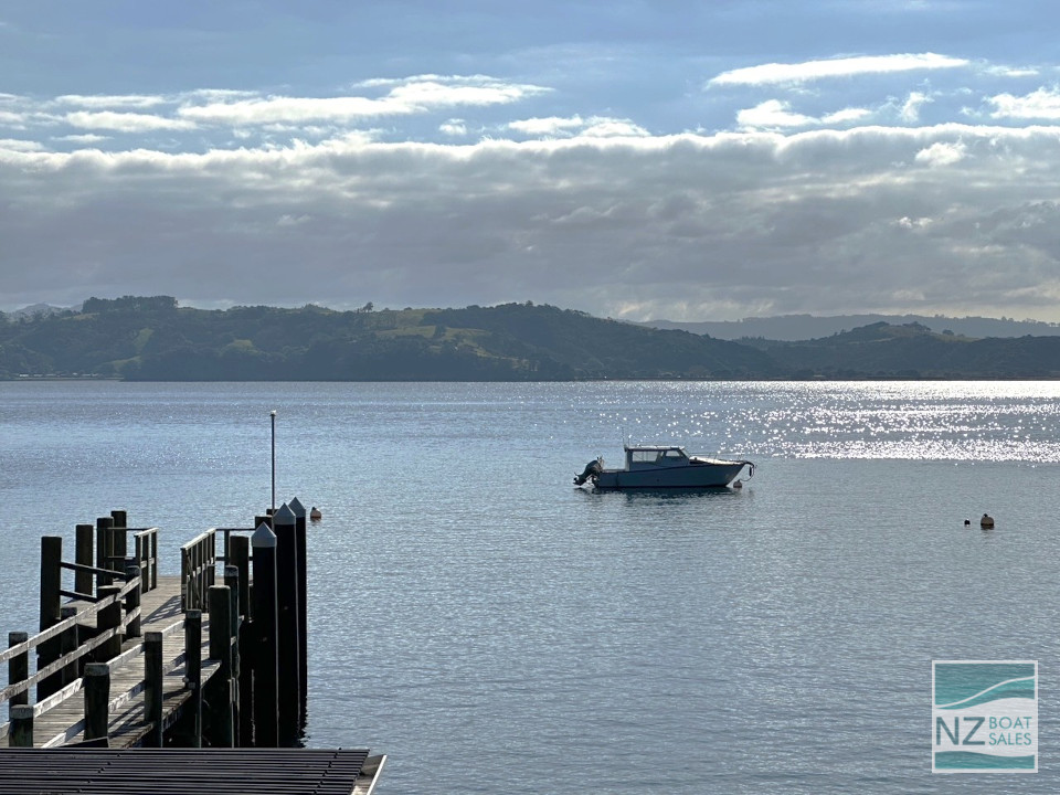 Torea: David Wade designed 28ft Planing Launch - Image 10