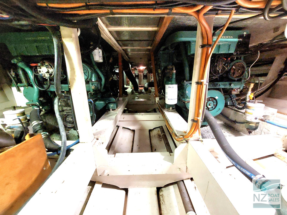 Bentley: immaculate 1979 50ft Pelin- well named! - Image 21