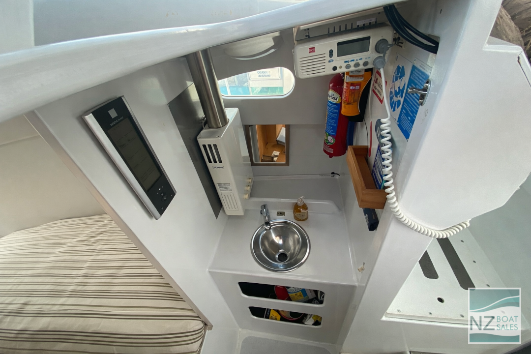 Torea: David Wade designed 28ft Planing Launch - Image 6